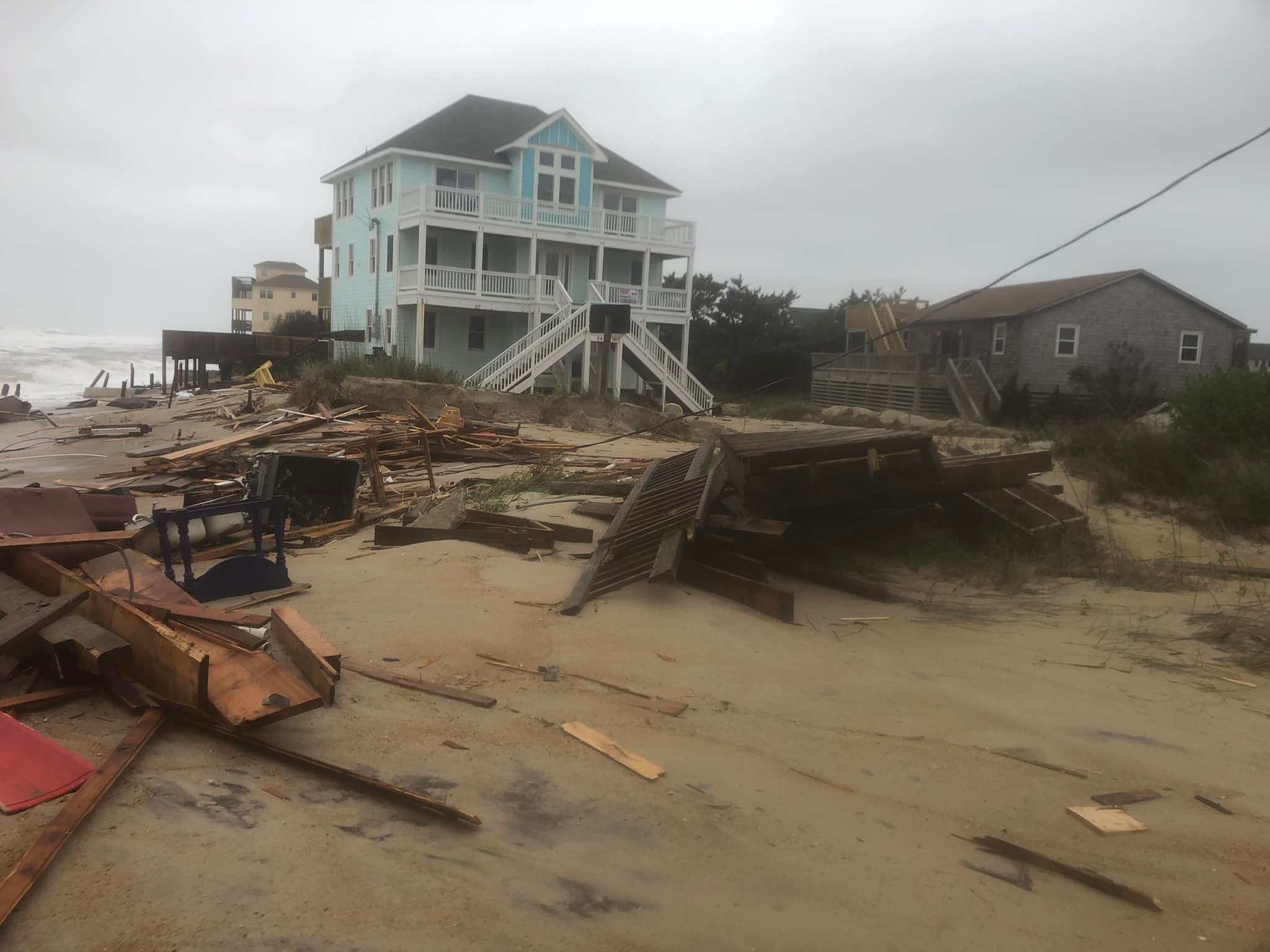 Coastal Resources Commission expected to discuss new rules in response to threatened beach houses
