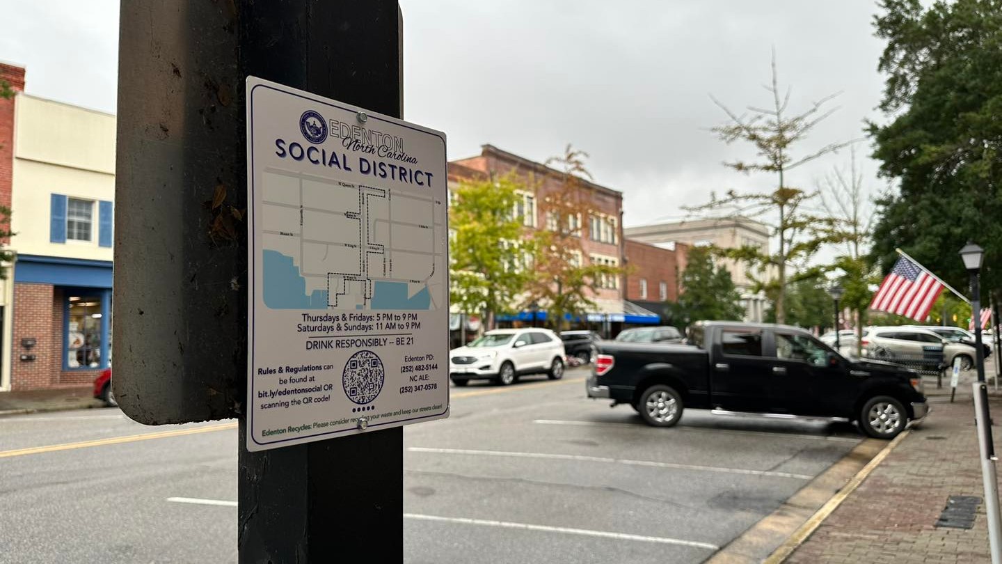 Downtown Edenton’s social district begins service, but with more limits than others in N.C.