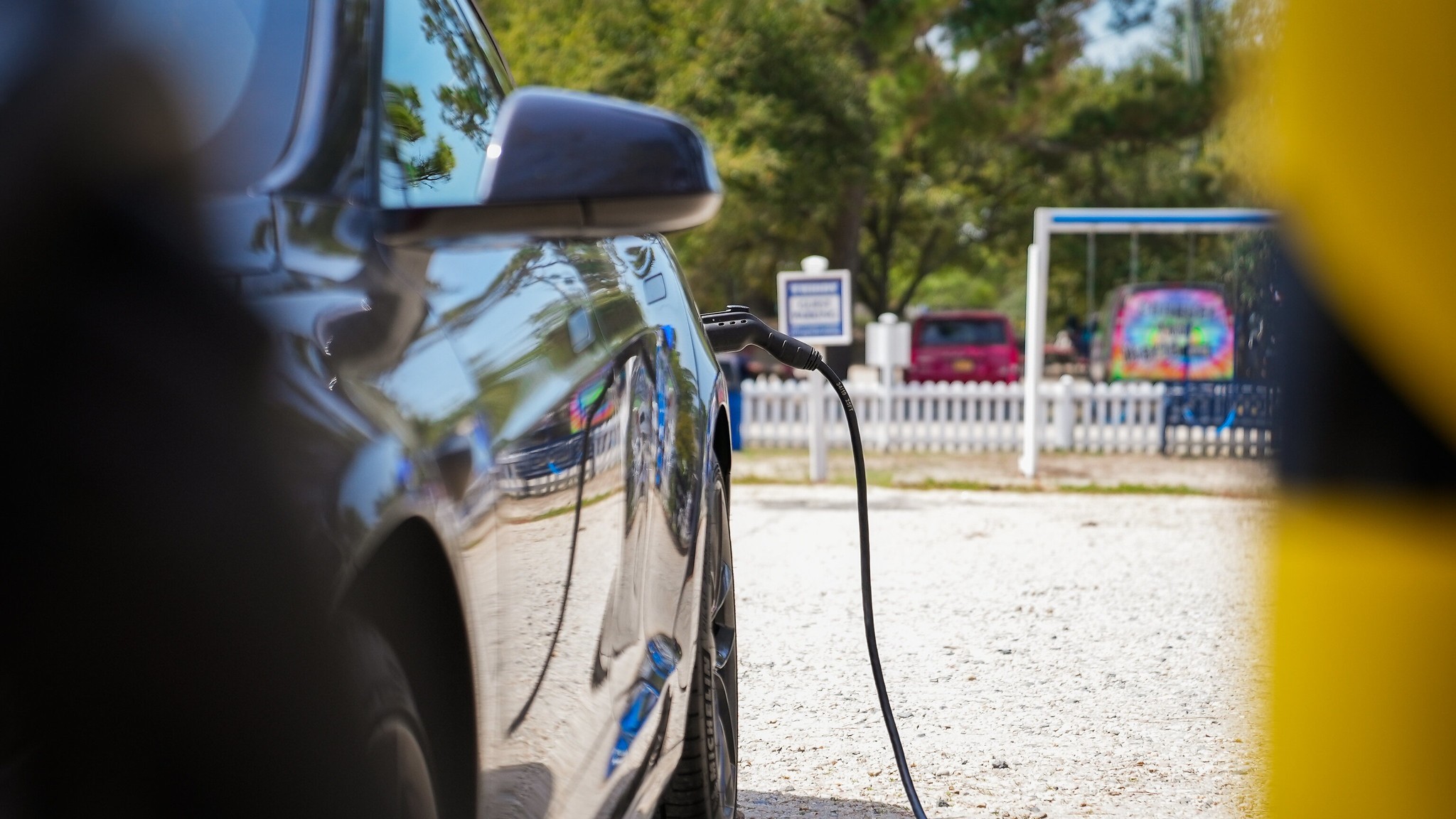 New survey details benefits, challenges for travelers using electric vehicles